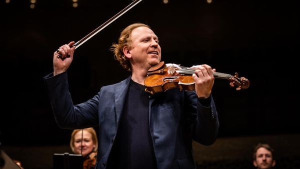 Daniel Hope in der Elbphilharmonie: Etwas zu weiß, dieses „America“