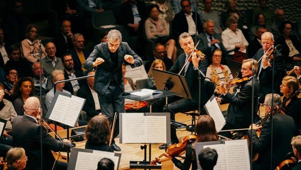 Omer Meir Wellbers erstes Konzert: Anfang gut? Vieles gut!