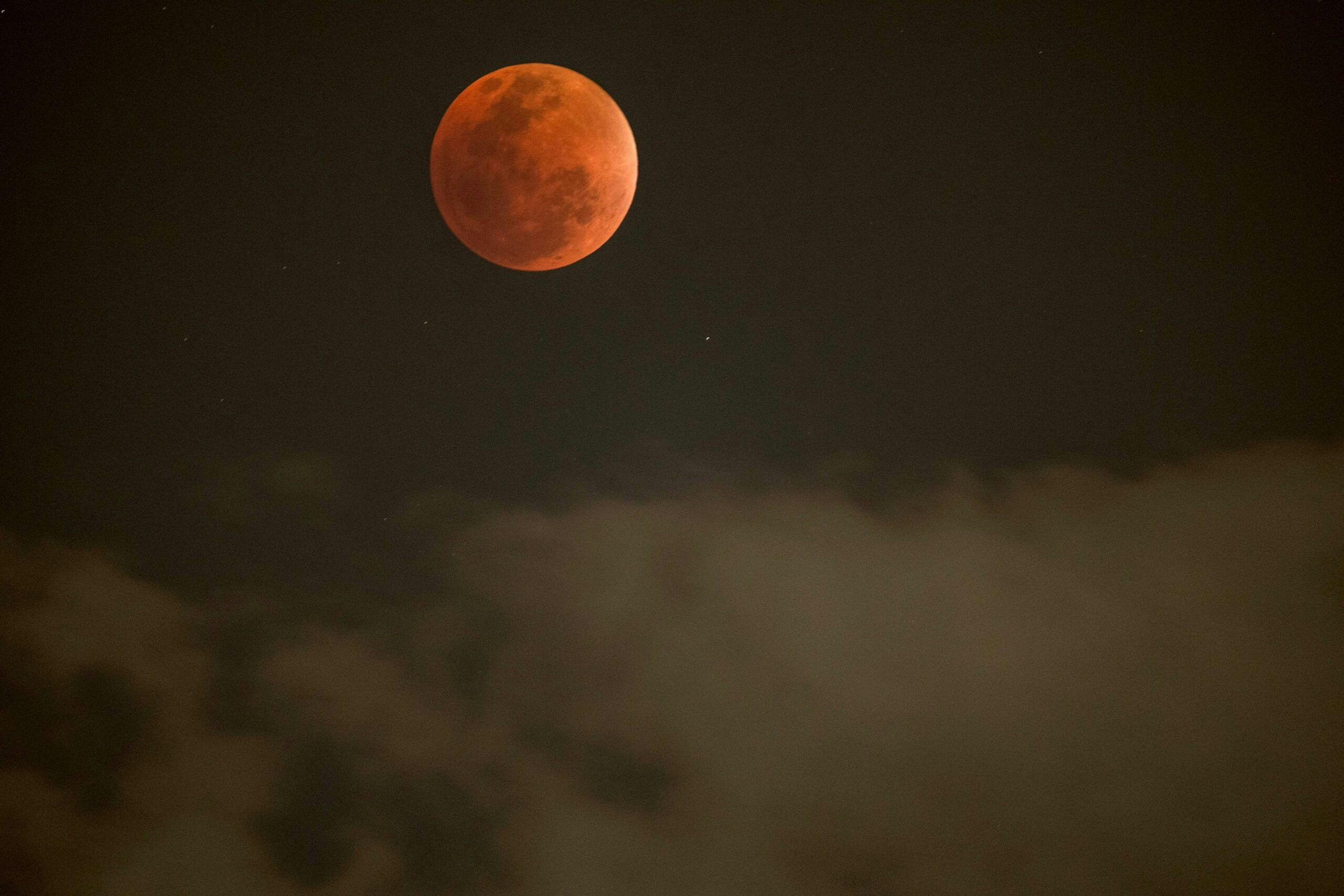 Himmelsspektakel über NRW: So lief die totale Mondfinsternis in Köln