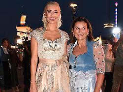 „Ich will wie 21 aussehen“: Claudia Obert bekommt „a bisserl Pre-Wiesn-Beauty“