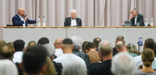 Boris Palmer und Markus Frohnmaier in Tübingen: Umstrittene Debatte – Einer will Grenzen ziehen, der andere will sie verwischen