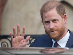 Lotet er die Versöhnung aus?: Prinz Harry reist am Todestag der Queen nach London