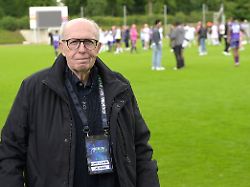 „Die ganzen Super-Schlauberger“: Bayer-Ikone Calmund nach Trainer-Rauswurf: „Nicht rumeiern“