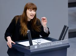RTL/ntv Trendbarometer: Linke ziehen erstmals an Grünen vorbei, AfD weiter vorne