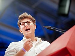 Um Haushaltslücke zu schließen: Juso-Chef will den „sehr Reichen“ ans Geld