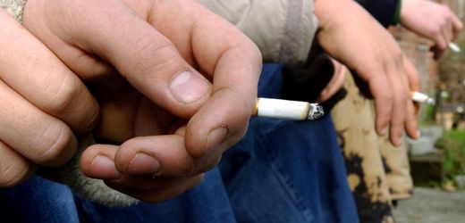 Krebs: Rauchen verursacht fast jede fünfte Diagnose