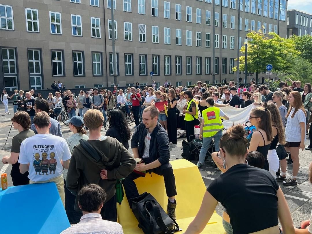 „Drastische“ Einschnitte geplant: Politik-Studierende der Uni Köln befürchten Streichung von Master