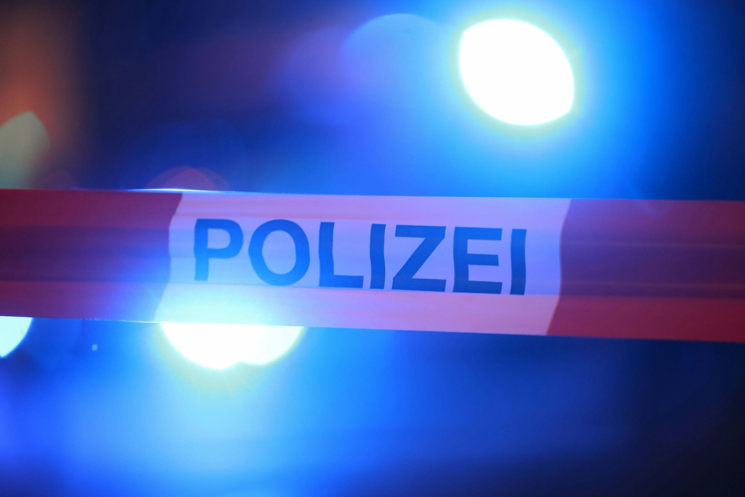 SEK im Einsatz: Schüsse in Köln-Weidenpesch – Polizei nimmt 43-Jährigen in Wohnung fest