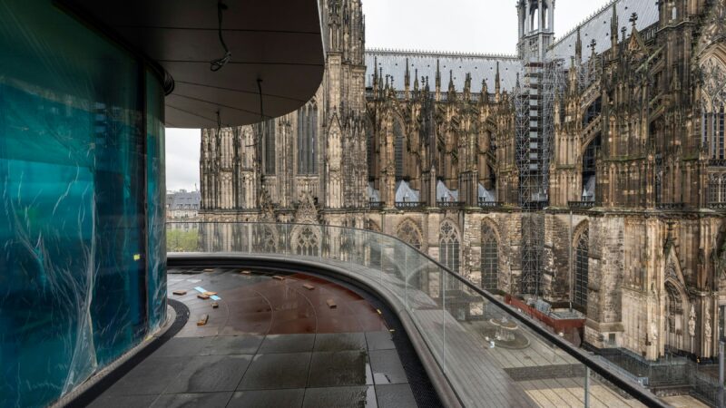 Eröffnung im nächsten Jahr: „Die letzte Steckdose dauert am längsten“ – Einblicke ins neue Kölner Dom-Hotel
