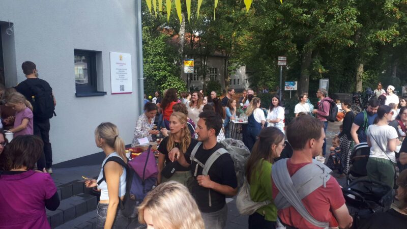 Hebammen-Verein: Erstes Sommerfest für Kölner Geburtshaus an neuem Ort
