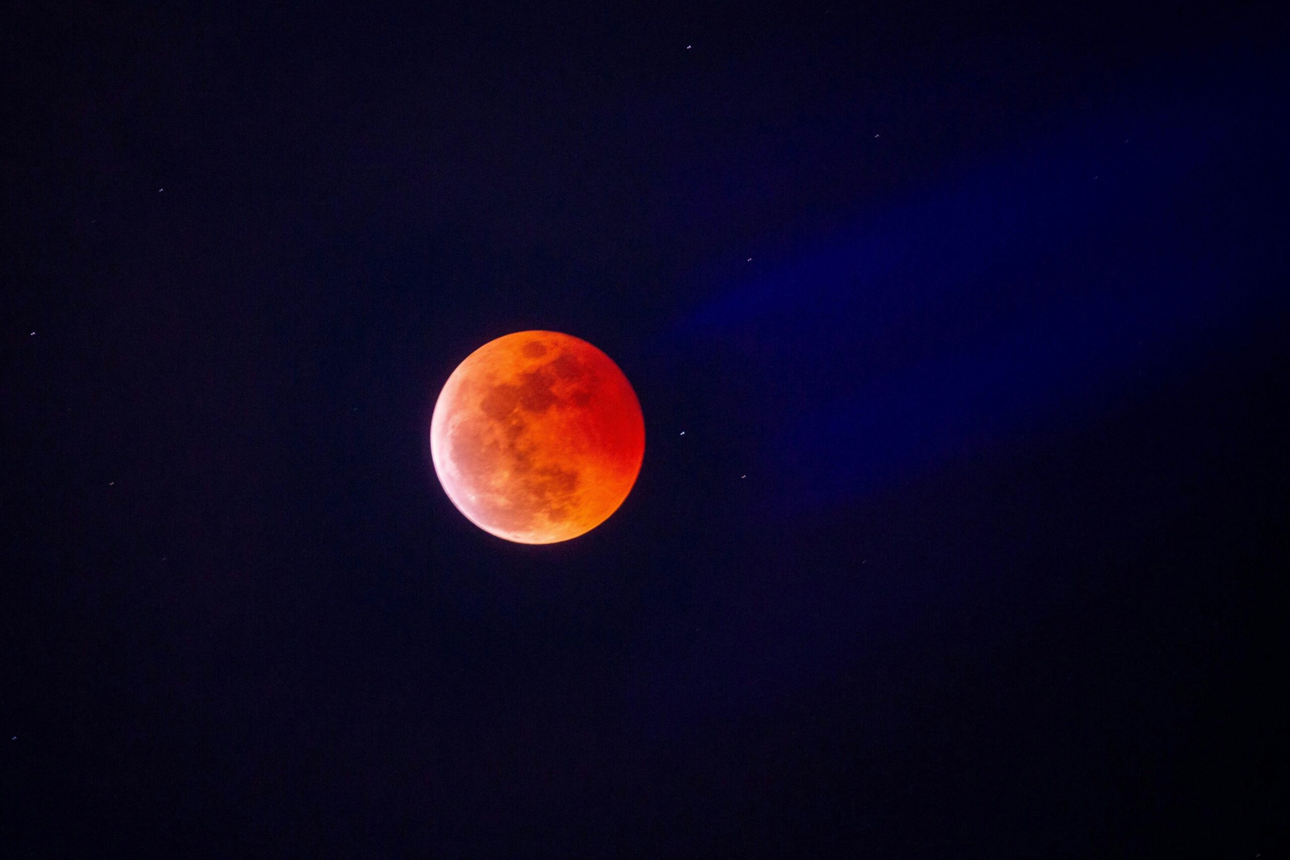 Blutmond über Köln: Wann Sie die totale Mondfinsternis am Sonntag sehen können