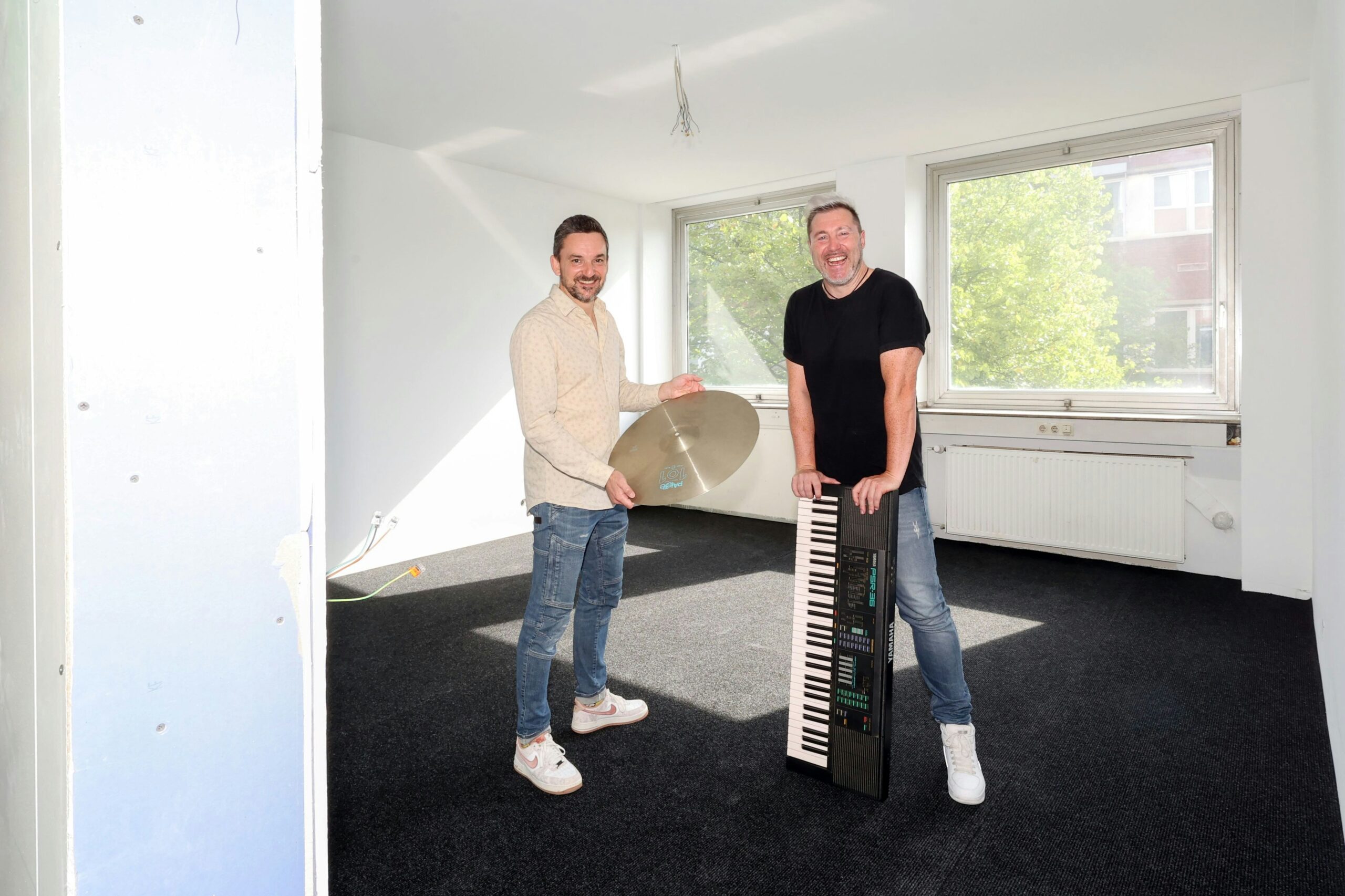 Studios statt Büros: Proberäume in ehemaliger Milch-Zentrale in Nippes – Highlight sind die Fenster