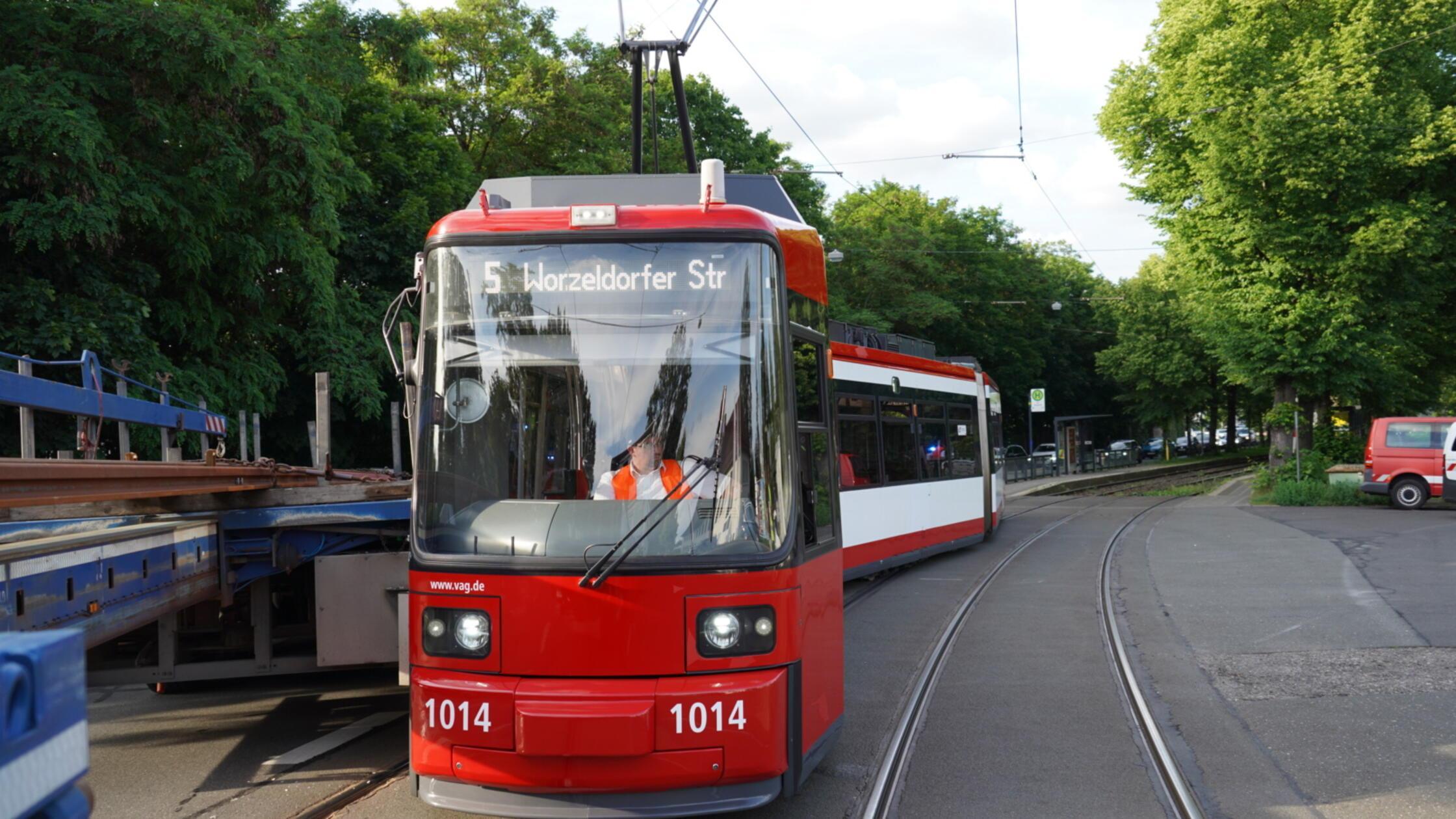 Nach Verkehrsunfall bei Christuskirche: Tram-Linien 5 und 11 in Nürnberg eingeschränkt