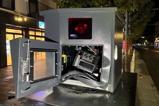 POL-ME: Explosion beschädigt mobilen Blitzer -2509023