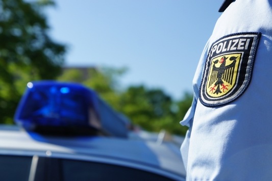 Bundespolizeidirektion München: Drei Haftbefehle – dreimal Gefängnis / Bundespolizei nimmt Kosovaren, Rumänen und Italiener fest