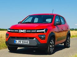 Mehr Schnäppchen geht kaum: Preiskracher Dacia Spring und Fiat Pandina im Vergleich