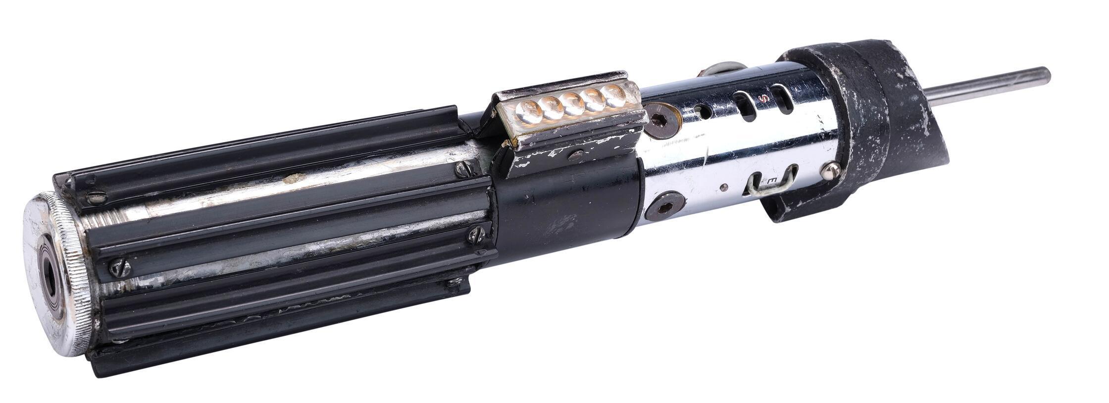 Kult-Lichtschwert von „Star Wars“-Bösewicht Darth Vader erzielt Rekordpreis bei Auktion