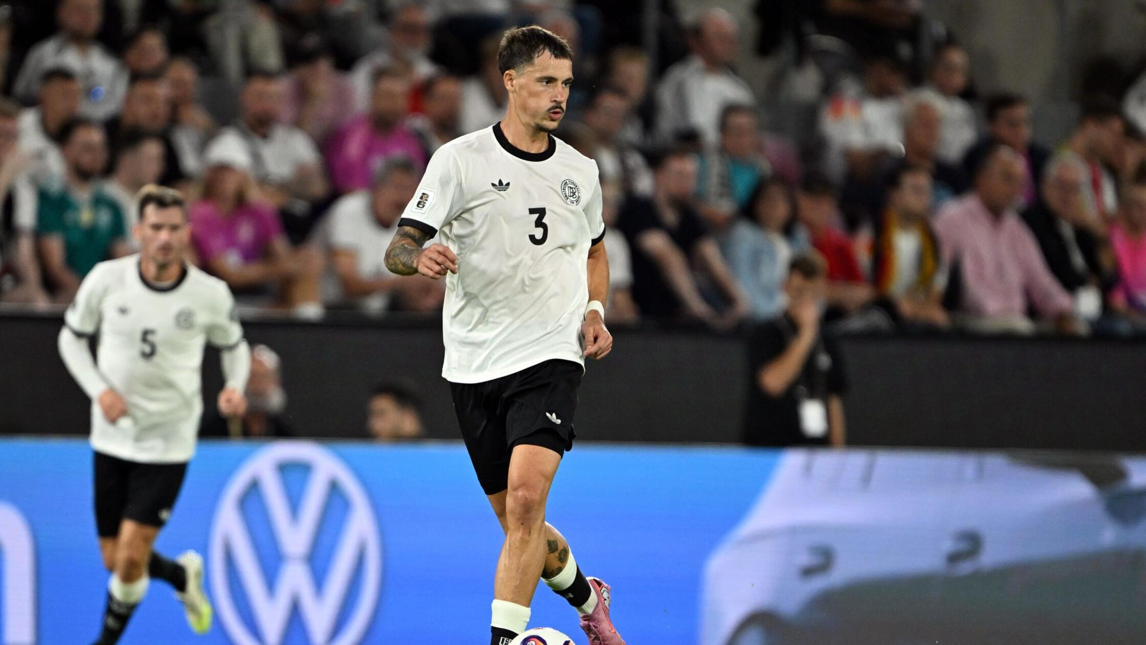 Eintracht-Chef: Koch derzeit bester deutscher Abwehrspieler