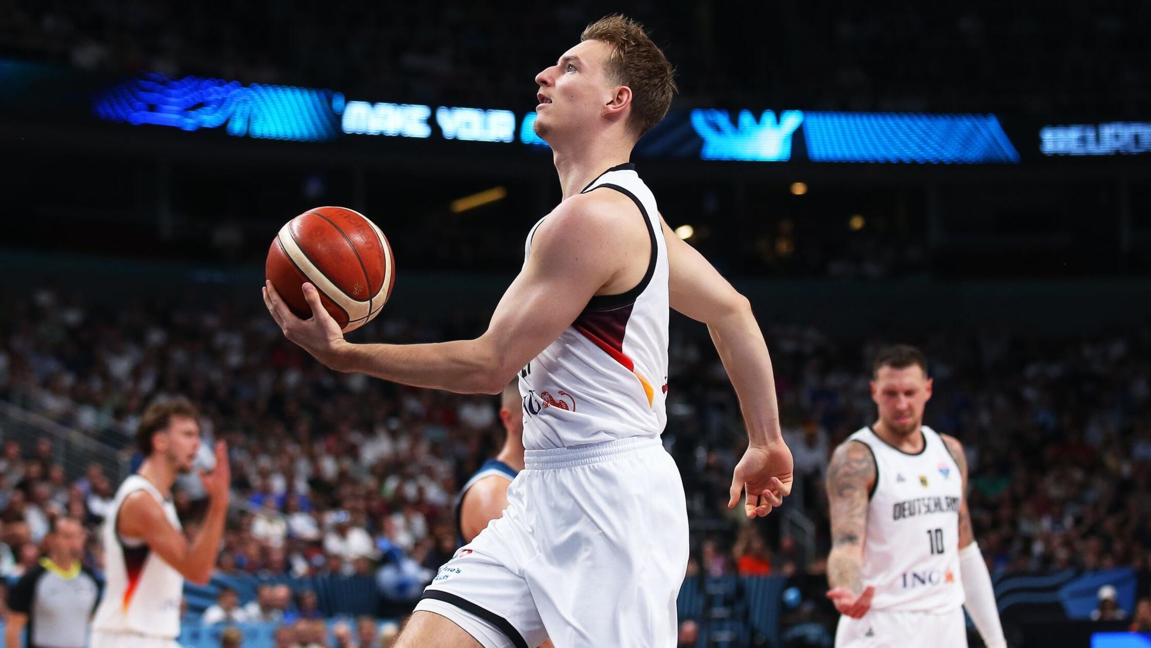 Basketballer bangen vor EM-Halbfinale um Hollatz