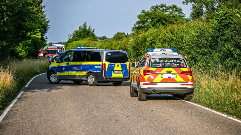 Biker in Mittelfranken schwer verletzt: Helikopter landet – Polizei ermittelt