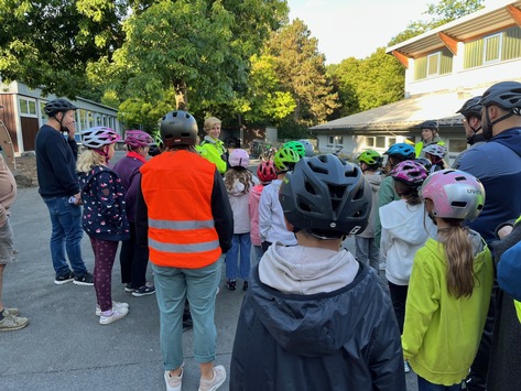 POL-SI: Alt hilft jung – jung hilft alt: Polizei startet das Projekt „Fahrrad-Pate“ – #polsiwi