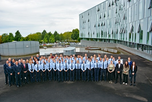 POL-ME: 58 neue Polizistinnen und Polizisten für den Kreis Mettmann – 2509007
