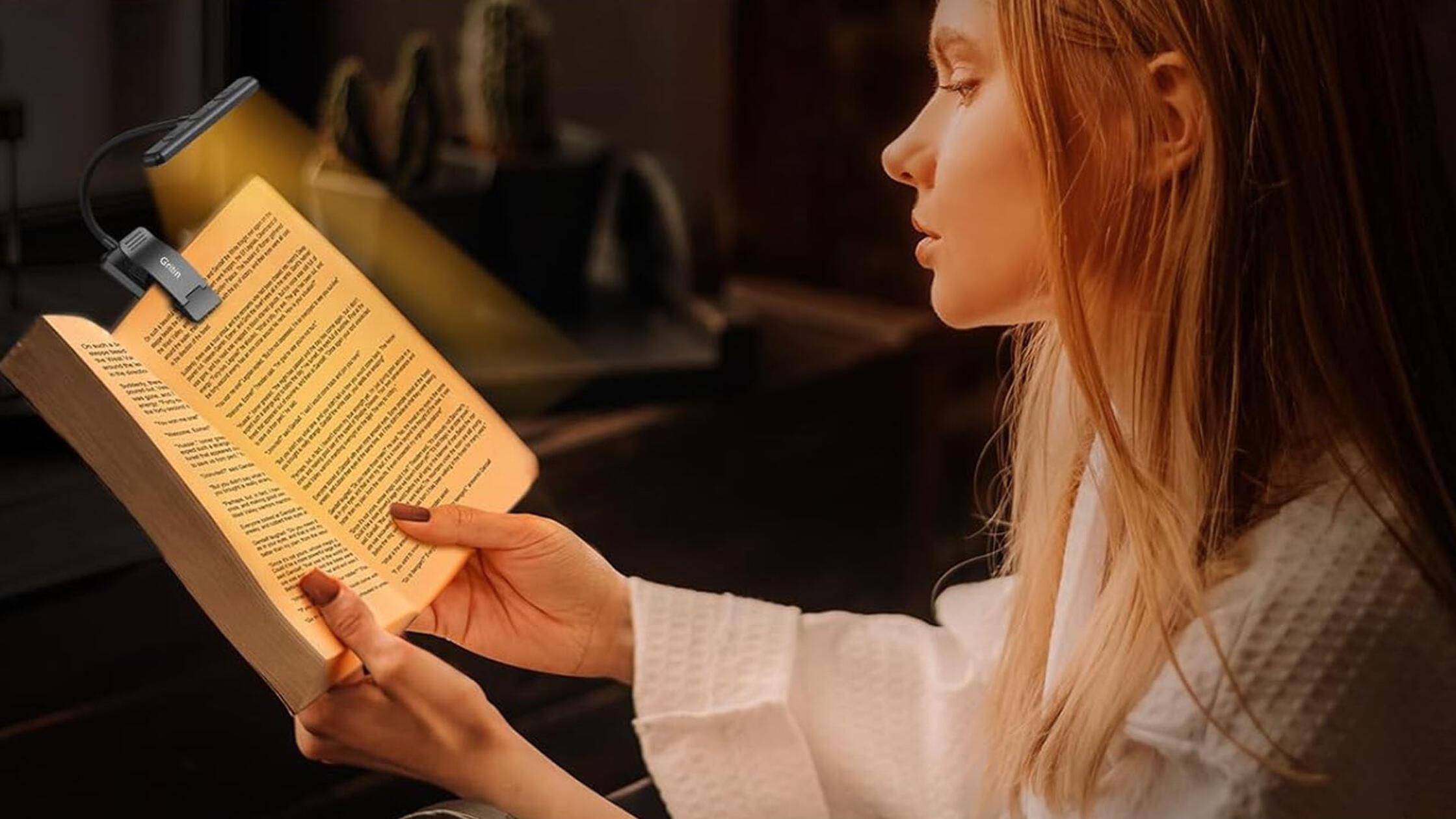 Diese Leselampe will gerade jeder: Flexible Topseller-Lampe jetzt mit 30 % Rabatt bei Amazon