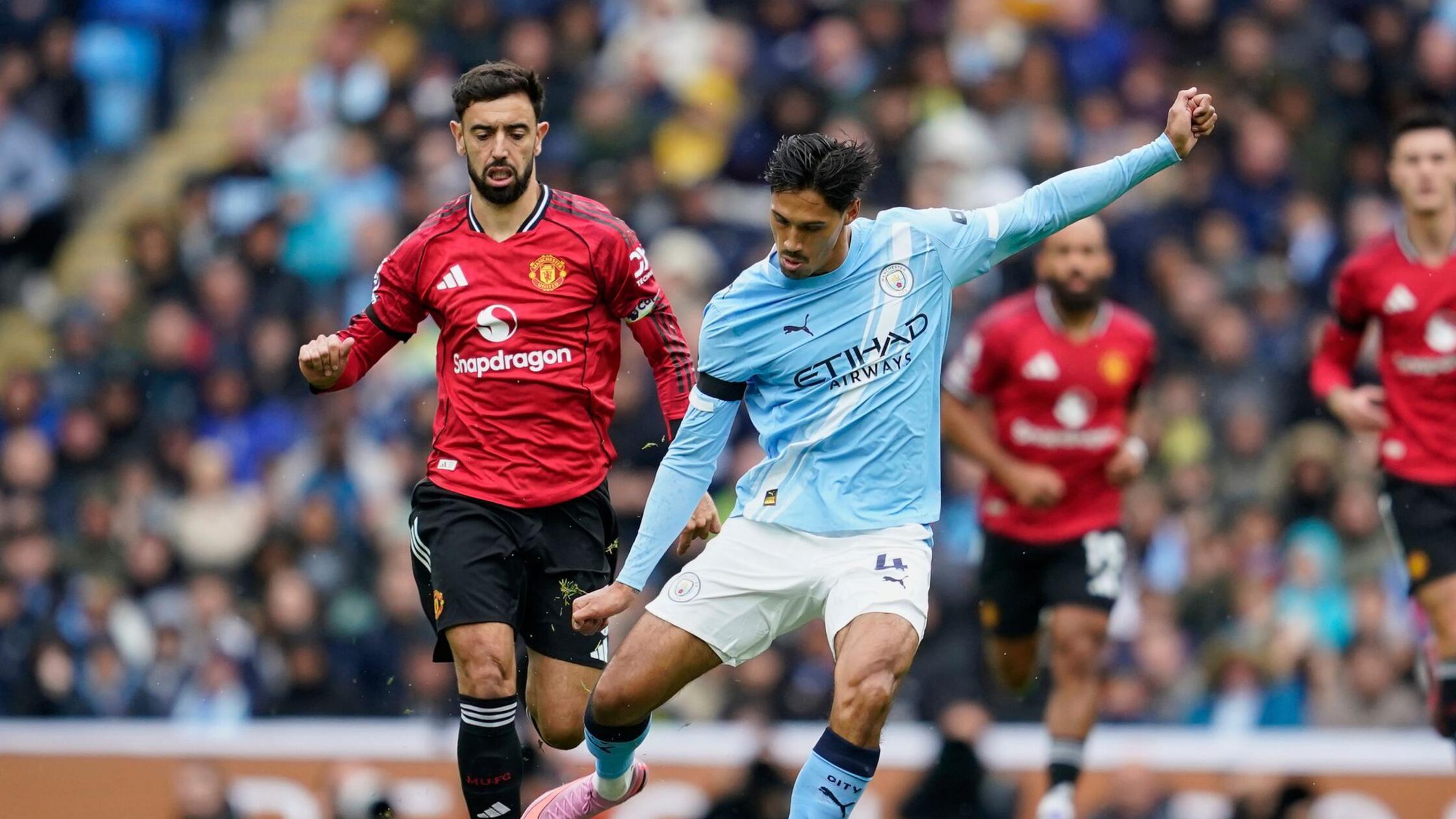 Man City gewinnt Derby gegen United dank Foden und Haaland