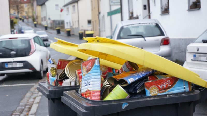 Mayor in Nuremberg annoyed: Reason for this is the yellow garbage can and uncollected waste