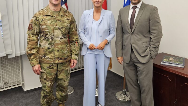 OB Kimmel und General Moga im GACO: Bürgerbüro als Brücke für das deutsch-amerikanische Miteinander