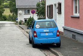 POL-PIKUS: Geparktes Fahrzeug touchiert