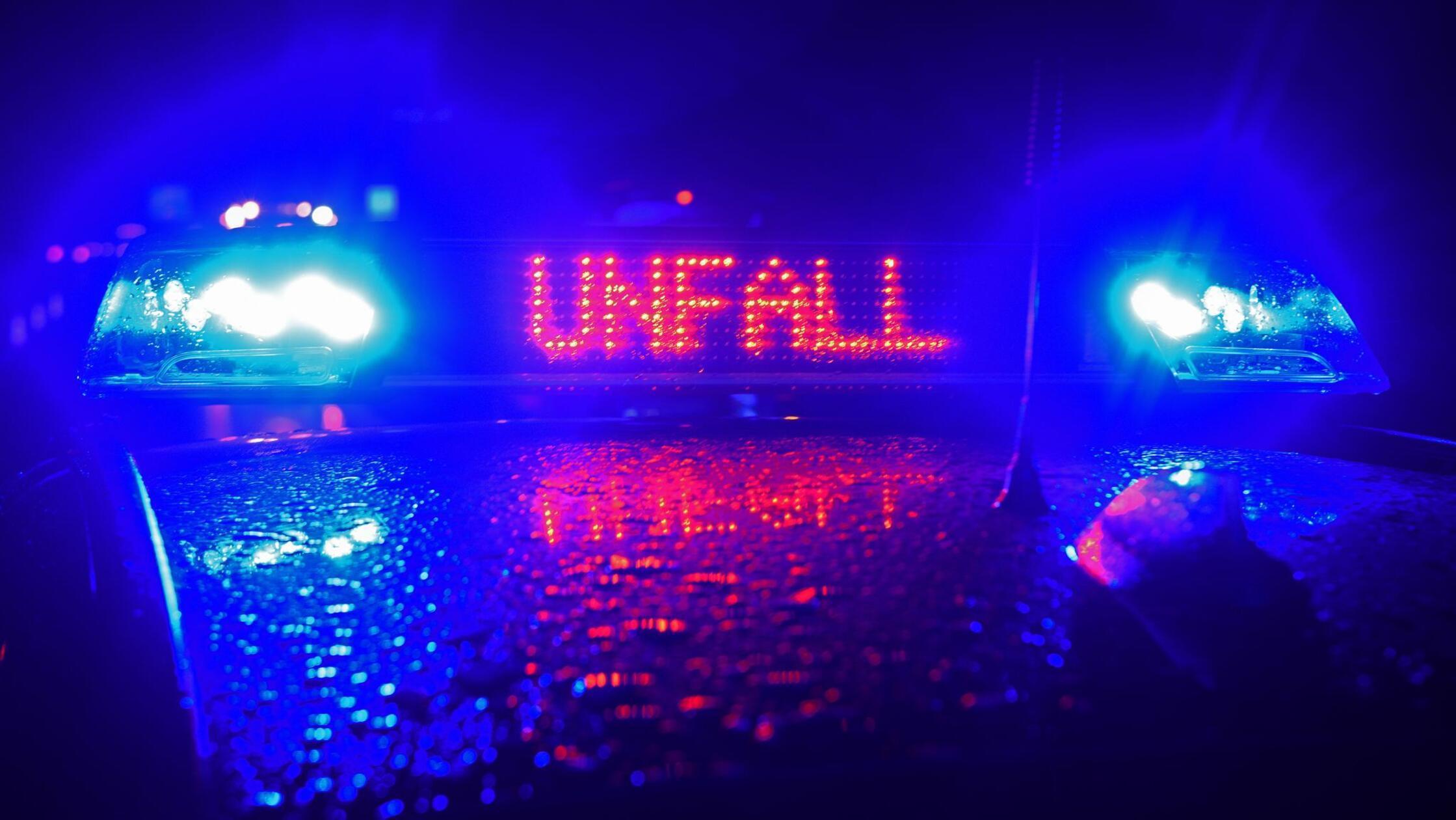 Tödlicher Unfall in der Oberpfalz: Autofahrer prallt gegen Brückenpfeiler und stirbt
