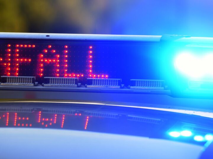 Autobahn in Franken voll gesperrt, Hubschrauber landet – ein Schwerverletzter nach Lkw-Unfall