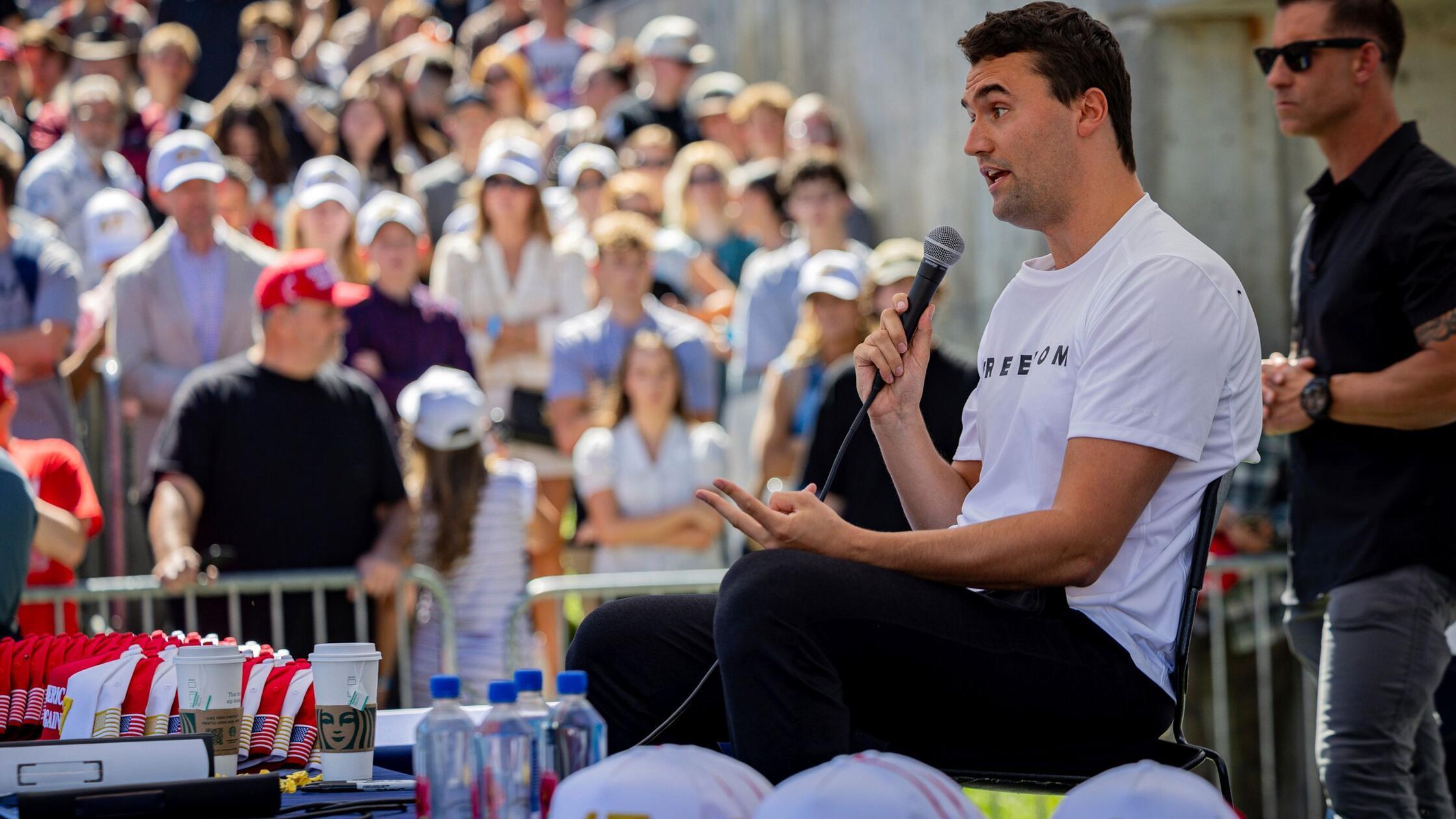 „Wunderkind“, Trump-Anhänger, polarisierender Redner mit Millionen-Publikum: Wer war Charlie Kirk?