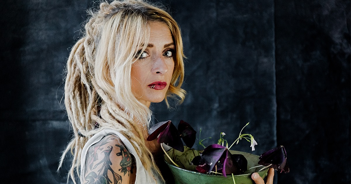 Porträtfoto von Sarah Lesch