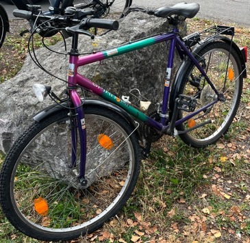 POL-WES: Wesel- Zeugensuche nach Fahrradkollision und anschließender Unfallflucht