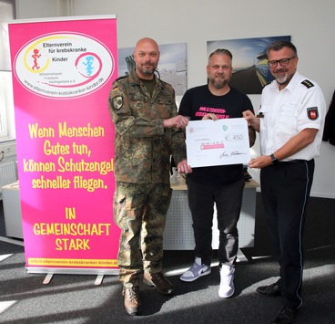 POL-WHV: Gemeinsame Spendenübergabe an den Elternverein für krebskranke Kinder