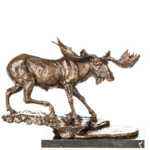 Kraftvolle Bronzefigur "Schreitender Elch" auf Marmorsockel