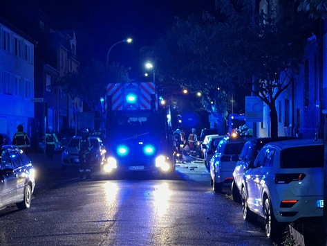 FW Düren: Wohnungsbrand in Birkesdorf in der Nacht – Mehrere Bewohner gerettet
