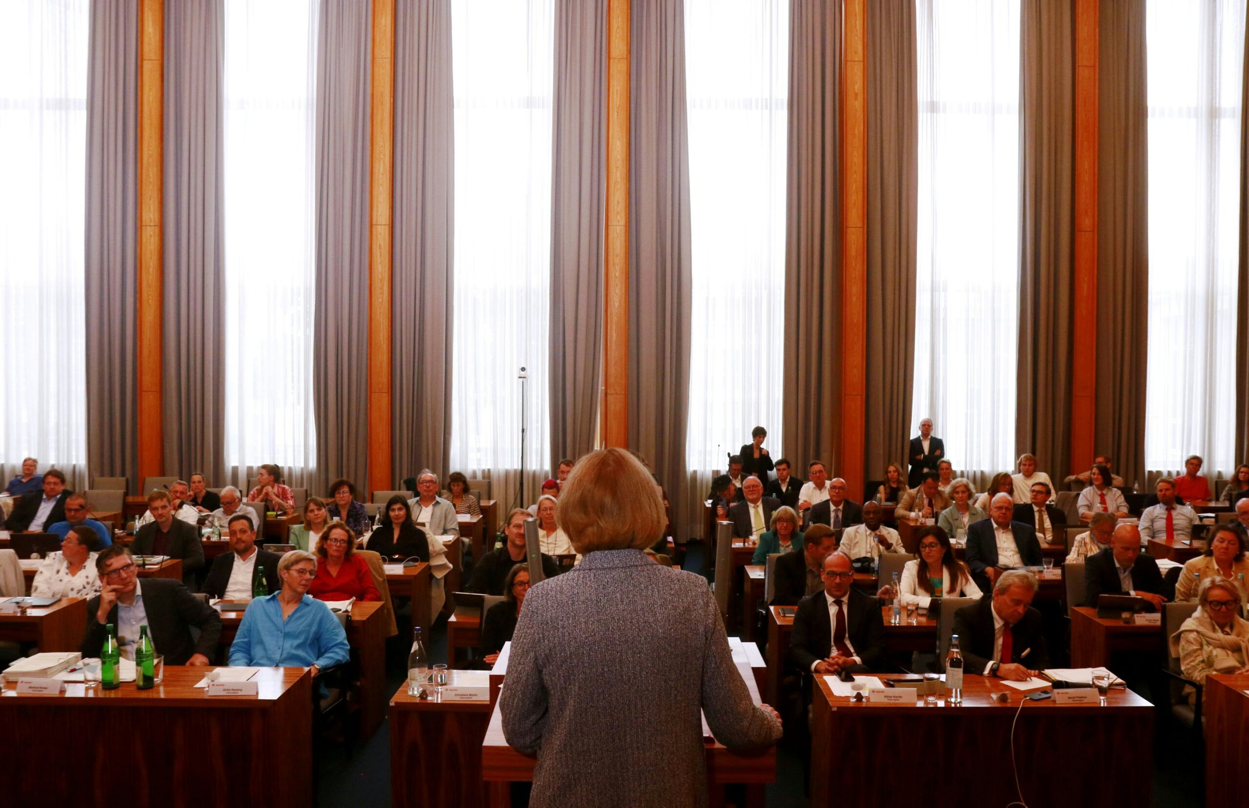 OB, Rat, Bezirksvertretung: So viel verdienen die Kölner Politikerinnen und Politiker
