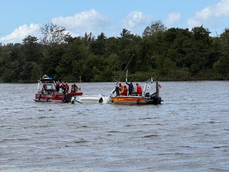 FW-E: Segelboot auf dem Baldeneysee drohte zu sinken – Feuerwehr Essen und DLRG im Einsatz