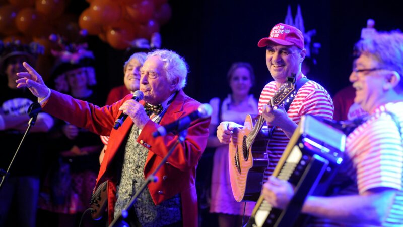 „Ich däht et alles su widder dun“: Ludwig Sebus wird 100 – Balsam für die „kölsche Siel“