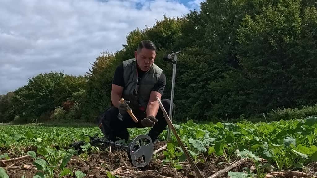 „Mega!“: Mit dem „German Treasure Hunter“ auf Schatzsuche in Pulheim – bis zum großen Fund