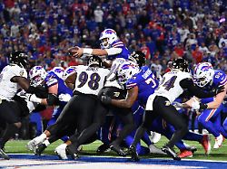 Wilde Szenen in Buffalo: Bills liefern irre Comeback-Show – und „bestrafen“ eigene Fans