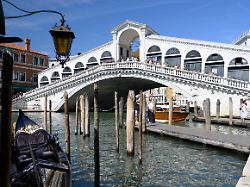Bürgermeister reagiert betroffen: Männergruppe greift jüdisches Paar in Venedig an
