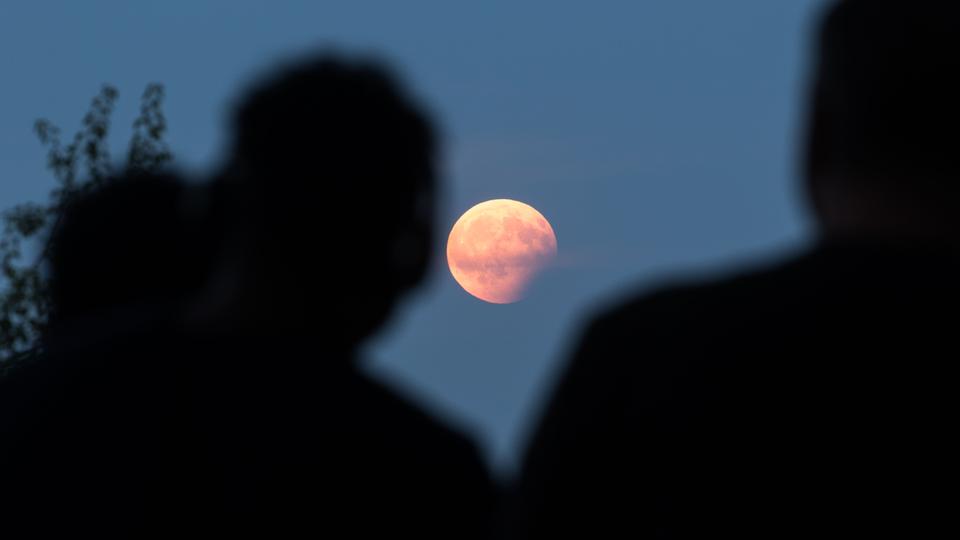 Mondfinsternis 2025: Gutes Wetter in Hessen erwartet