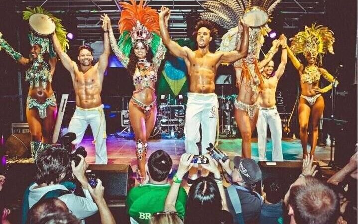 Neusser Samba-Tänzerin: „Die Leute buchen bei uns nicht nur die Show, sondern die Stimmung“