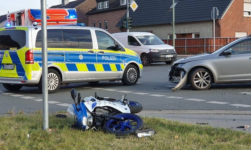 Rettungshubschrauber im Einsatz: Motorradfahrer bei Unfall in Goch schwer verletzt