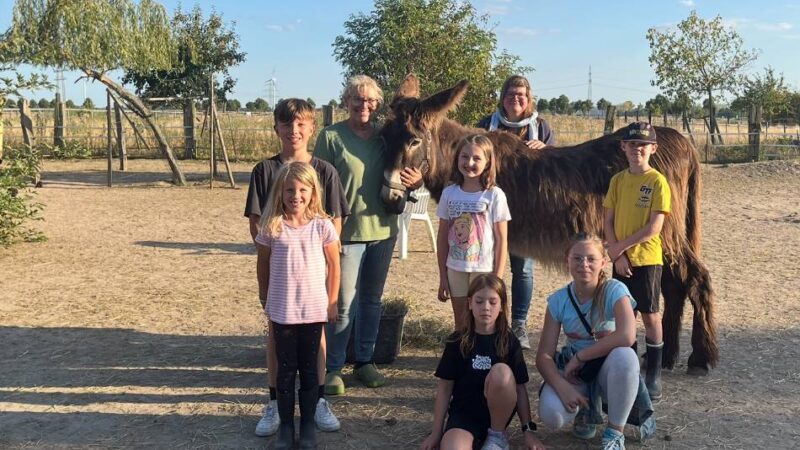 Ausflug des Schiefbahner JuCa: Mädchen und Jungen besuchten den Schmittchenhof