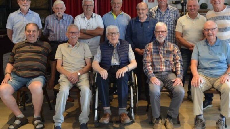 Nettetaler Stadtgespräche: Rentnertreffen und Pflanzaktion im Jubiläumswald